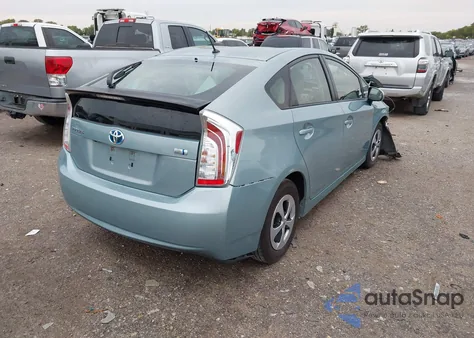 2015 Toyota Prius Two z USA, uszkodzony, nr VIN JTDKN3DU1F1900207